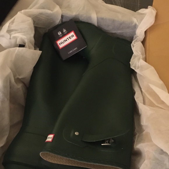 Brand New *NEVER used* Hunter Boots - Picture 6 of 9